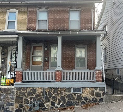 528 Selfridge Street front of House Pic