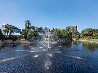 637 Bridgeway Ln, Naples, FL 34108