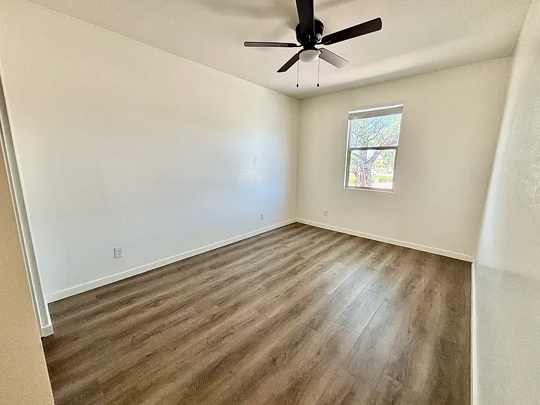 10231 W Southgate Ave — Photo 17