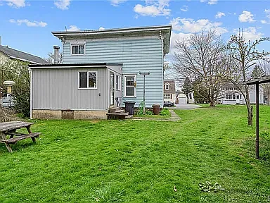 3 bed, 1300 sqft, $1,750 — Photo 2