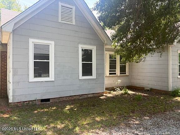 2nd image of 380 3rd St