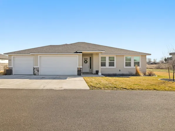 8226 Roberts Dr, Pasco, WA 99301