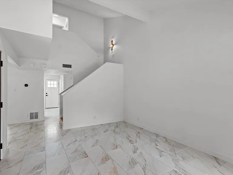 2500 Enfield Rd #1 — Photo 6