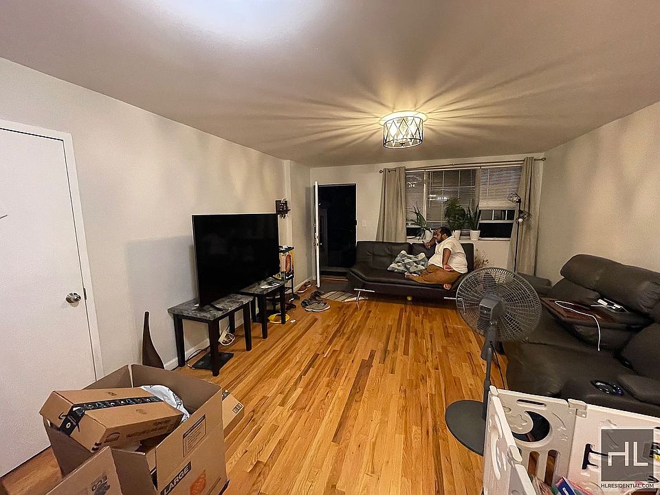 1st image of 4840 65th Pl #1
