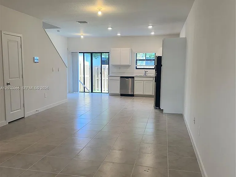 509 NE 1st Dr — Photo 22