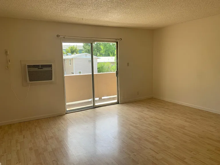 521 E Monte Vista Ave #C — Photo 6