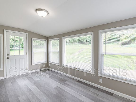 2nd image of 10603 Litz Ave