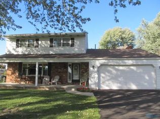 24055 W James Ridge Rd, Millbury, OH 43447