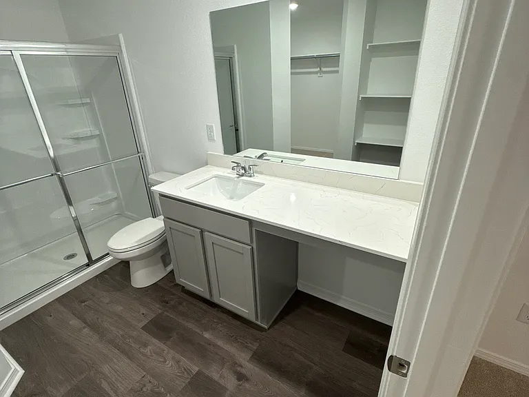 771 Gussy Ln — Photo 7