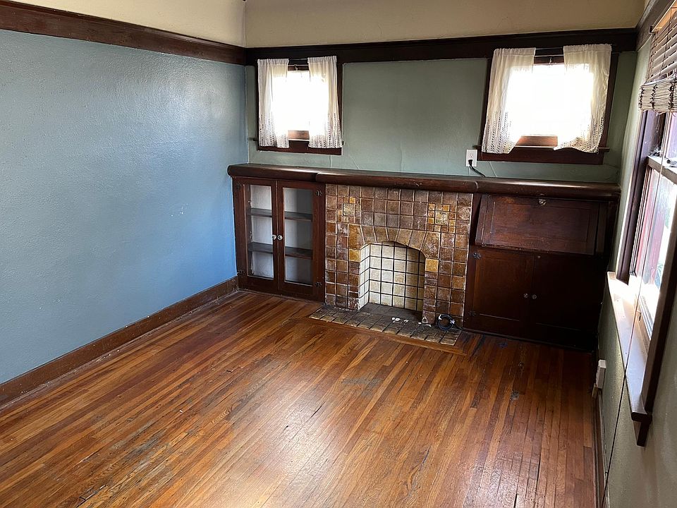1st image of 4457 North Ave