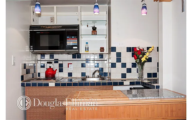 Sold by Douglas Elliman | media 15