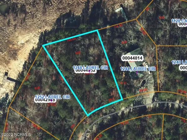 1248 Laurel Circle, Vass, NC 28394