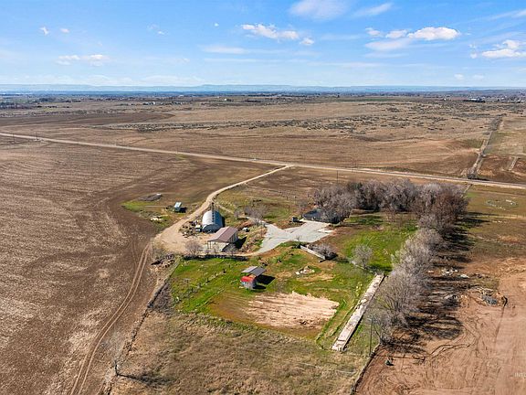 4th image of 29862 Emmett Rd