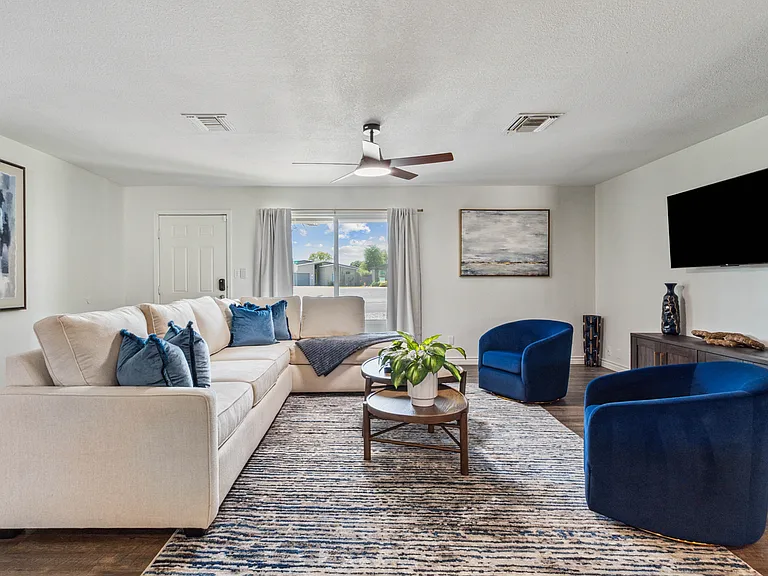 2911 N Granite Reef Rd — Photo 42