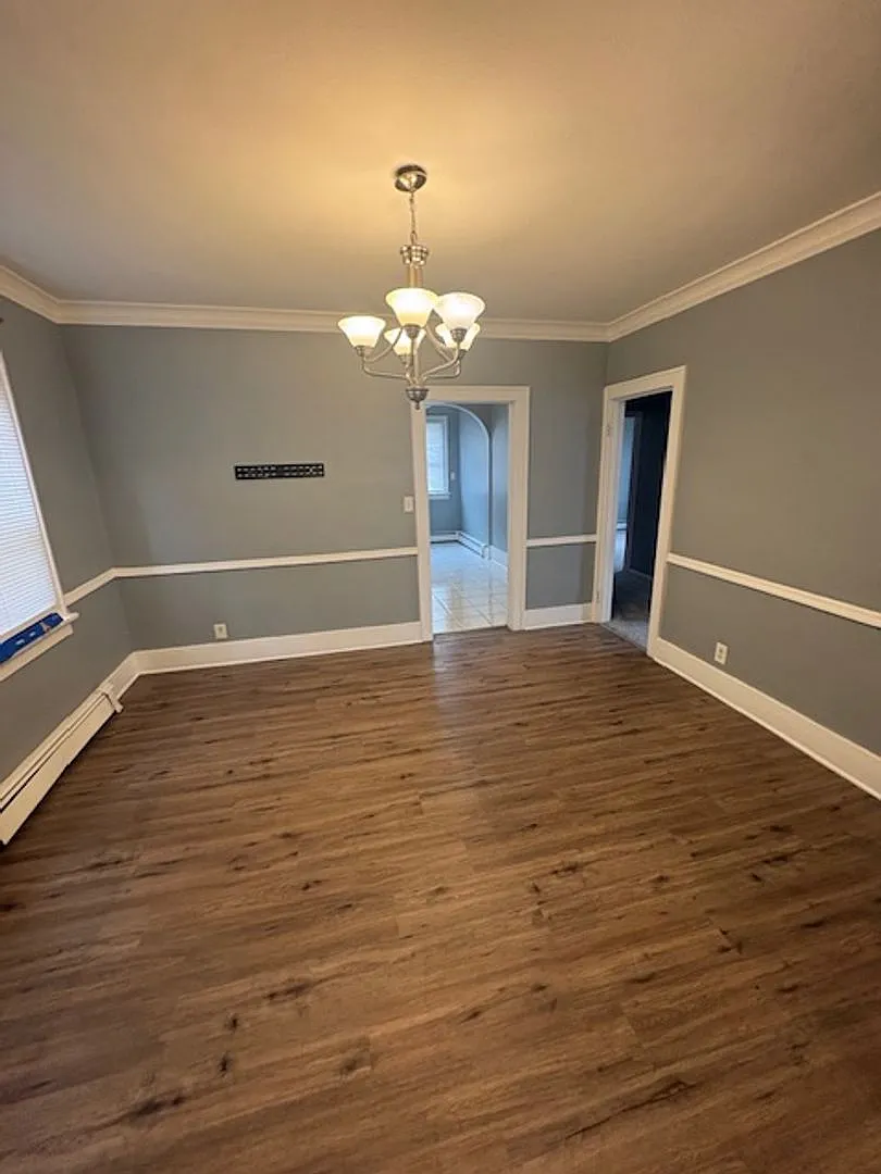 2405 N Sheridan Rd — Photo 2