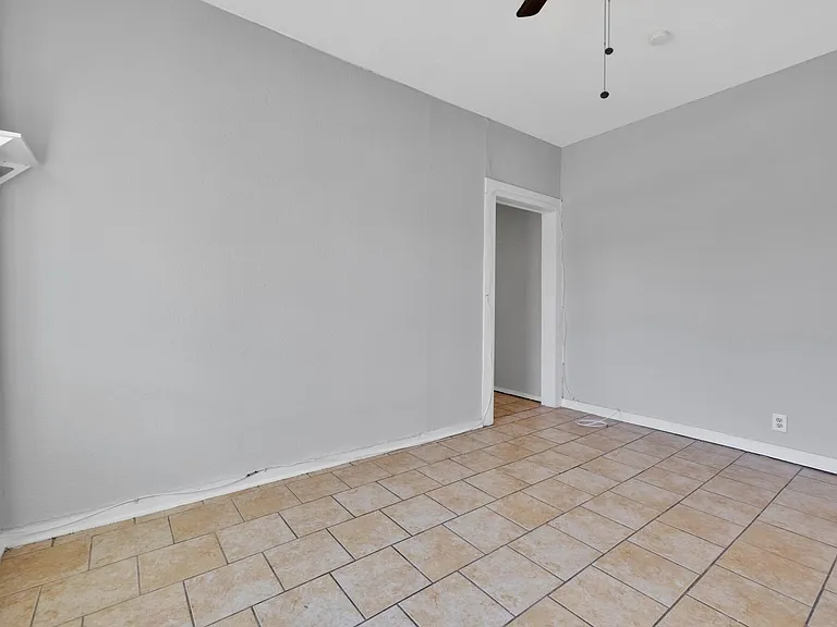 652 N San Ignacio Ave — Photo 5