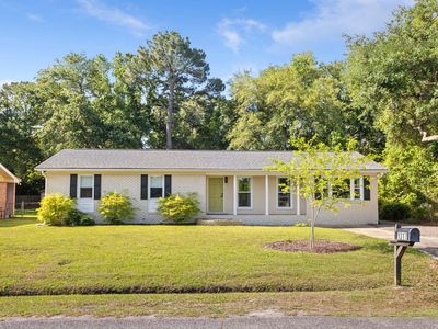 1317 White Dr, Charleston, SC 29407