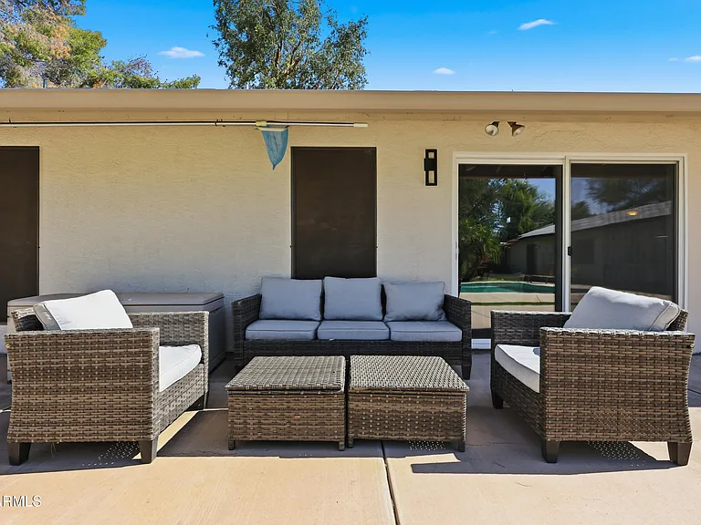 10432 W Avalon Dr — Photo 46
