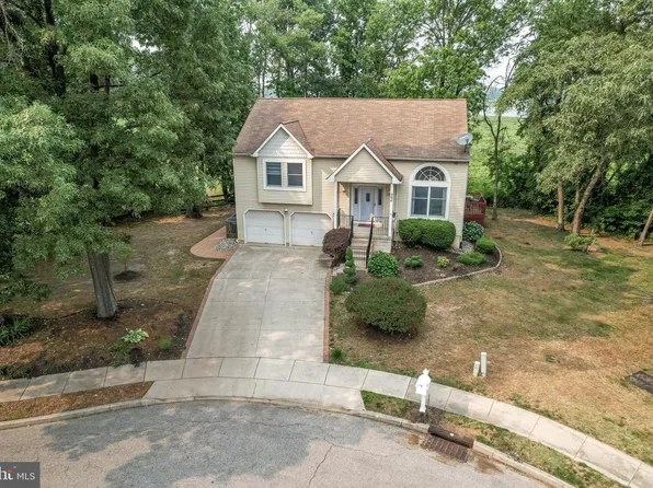 204 James Ct, Delran, NJ 08075