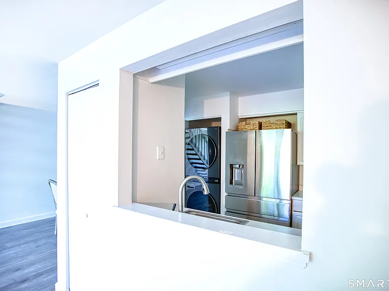 1465 E Putnam Ave #327 — Photo 11