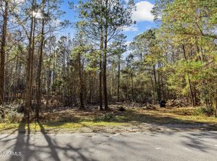 766 James St, Hubert, NC 28539