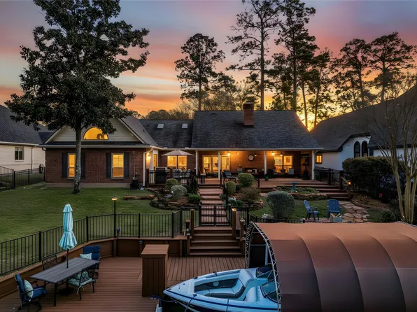 3127 Hemingway Dr, Montgomery, TX 77356