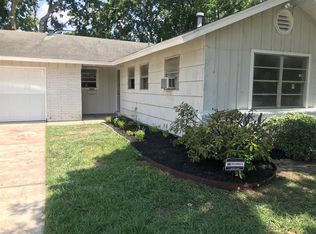 5755 Reed Rd, Houston, TX 77033