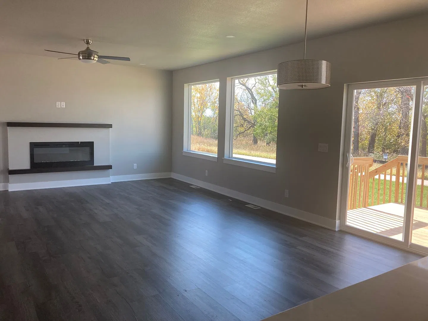 3 Bedroom, 2.5 Bathroom, New Construction Urbandale Home — Photo 2