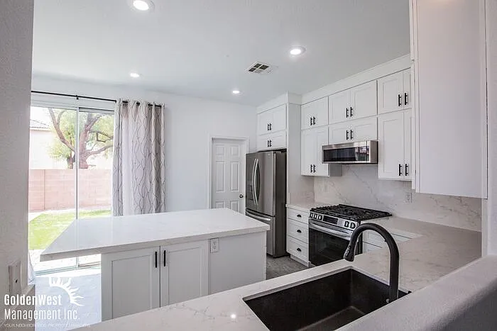 11235 Tribiani Ave — Photo 4