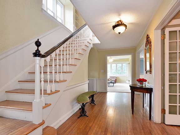 5th image of 15 Cortlandt Ave