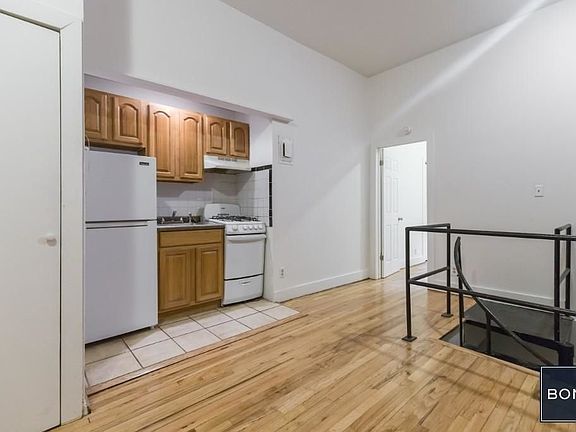 5th image of 306 E 93rd St APT B