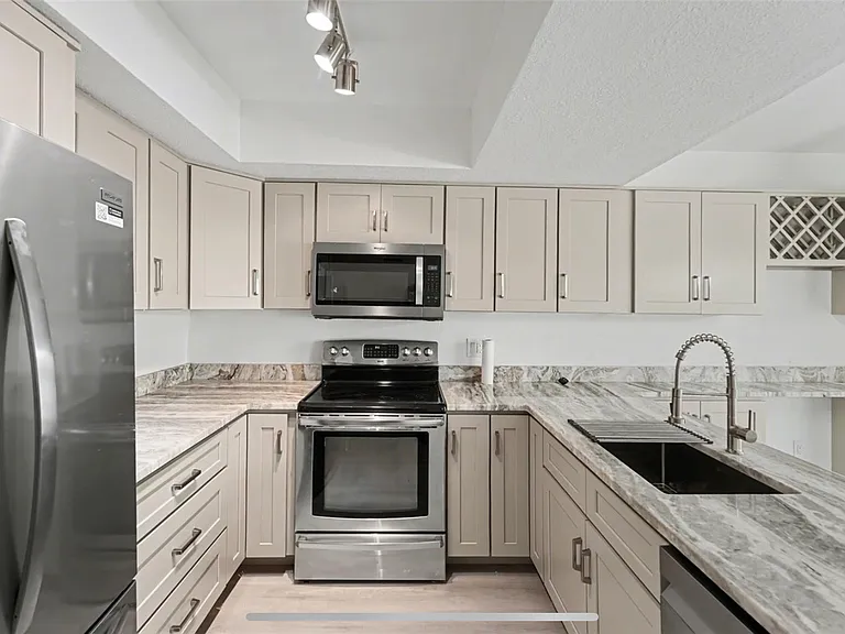1640 Cape Hope Ave NE — Photo 13