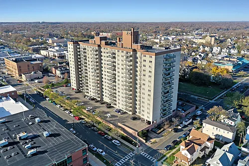 Munroe Towers Photo 1