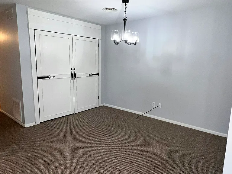 7770 Sterling Pl — Photo 9
