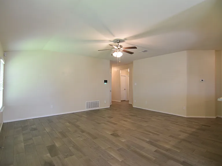 1411 Amber Dawn Dr — Photo 9