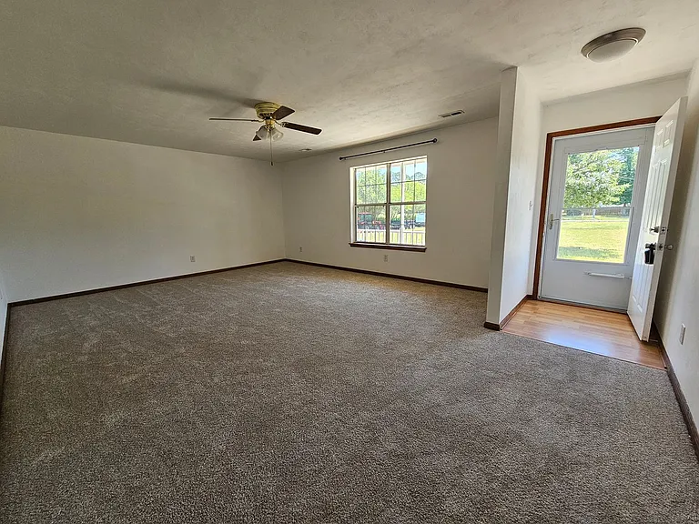 2164 Shipyard Rd — Photo 6