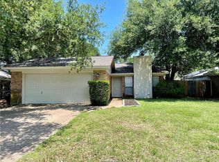 3105 Bluestem Dr, College Station, TX 77845