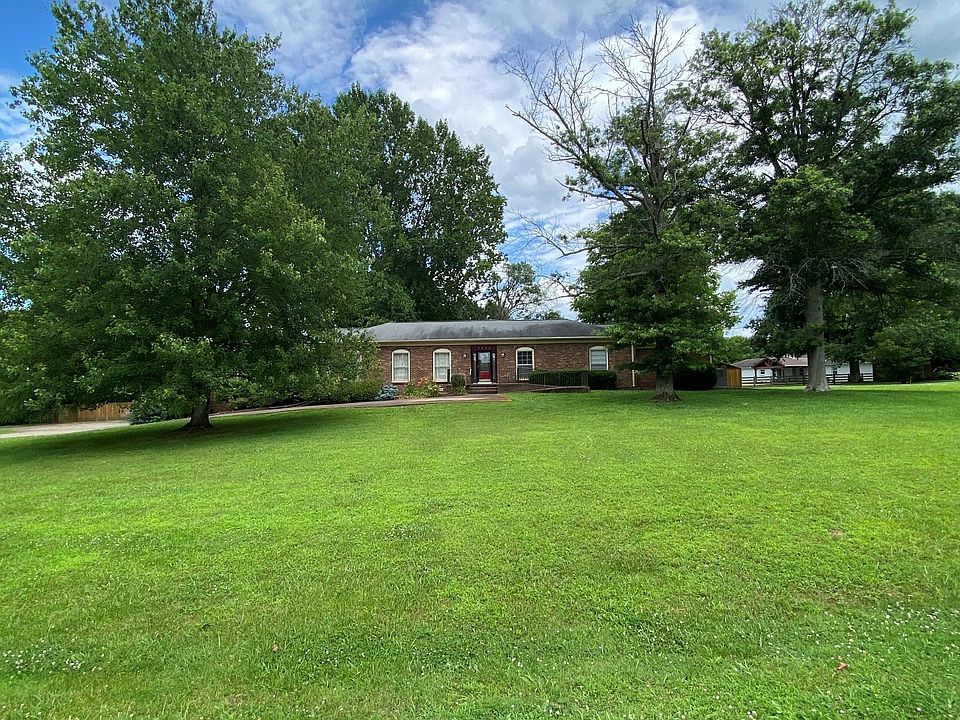 2nd image of 2256 Isaac Ln