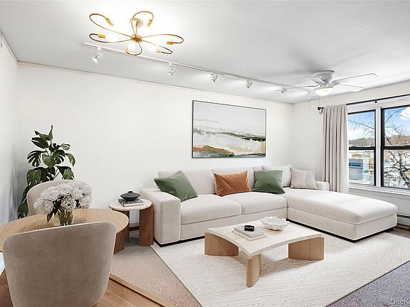 4th image of 46 Terrace Circle #3F