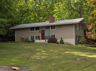 12 Coolidge Ct, Middletown, NY 10940