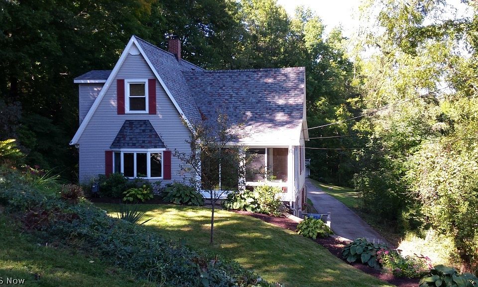 1st image of 1733 Maple Hill Dr