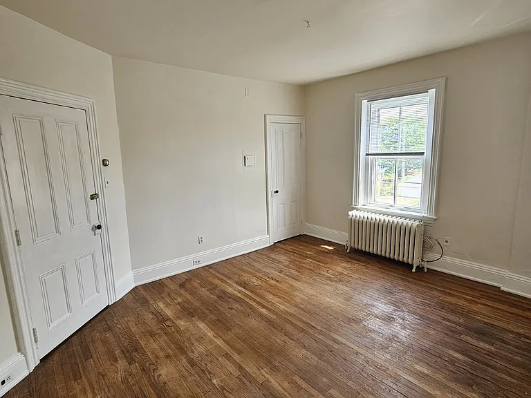 335 E Market St #2 — Photo 5