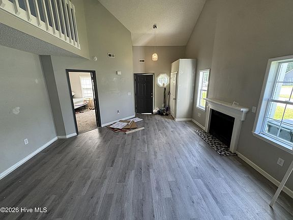 3rd image of 3571 Red Oak Drive