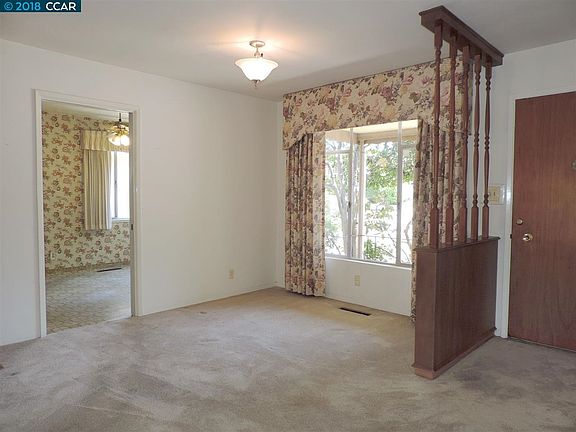 4th image of 22697 Wildwood St