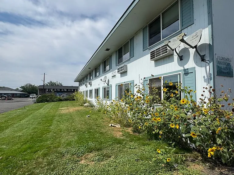 1500 Glen Dr — Photo 1