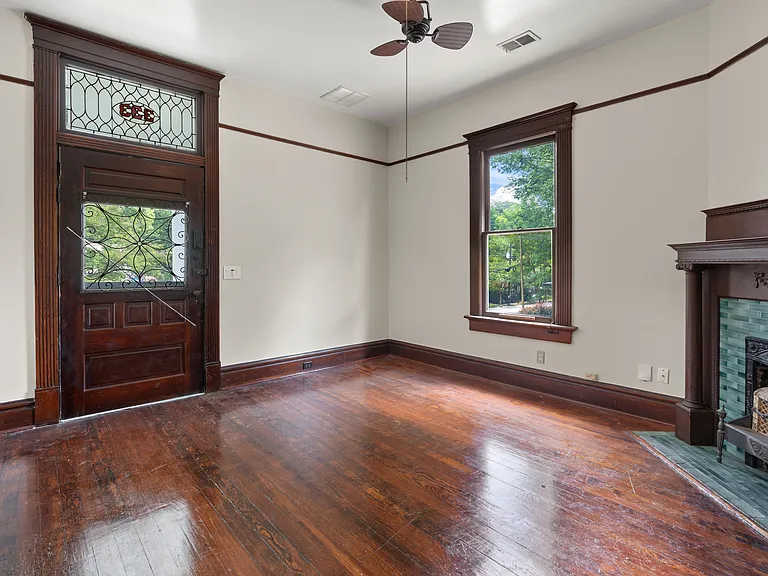 487 Boulevard SE — Photo 3