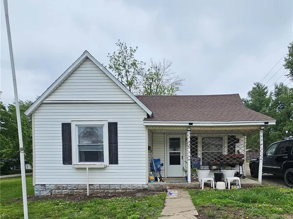 324 W 15th St, Horton, KS 66439