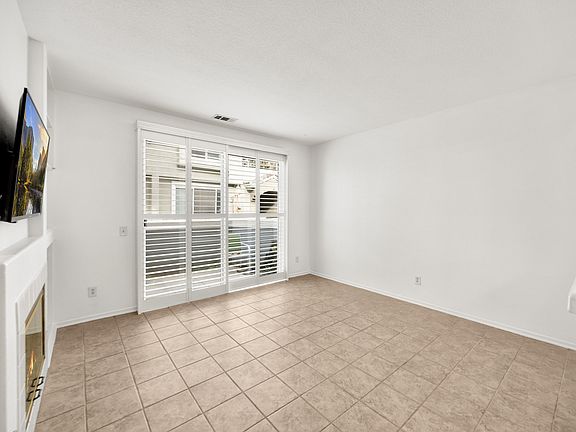 3rd image of 2270 Indigo Hills Dr Unit 4