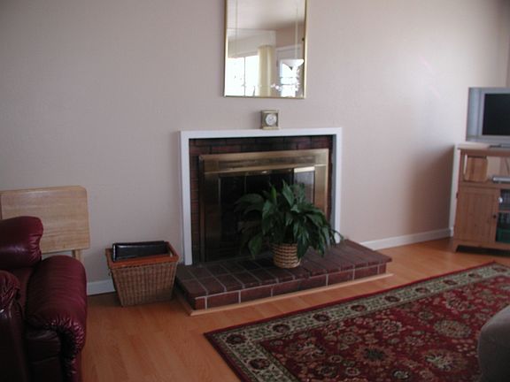 3rd image of 1570 Crestwood Dr