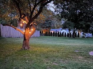 16 Ridgeview Dr, Farmington, CT 06032